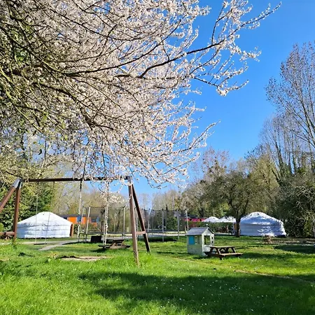 Le Village Insolite Yourte Et Roulotte Saint-Benoit-des-Ondes