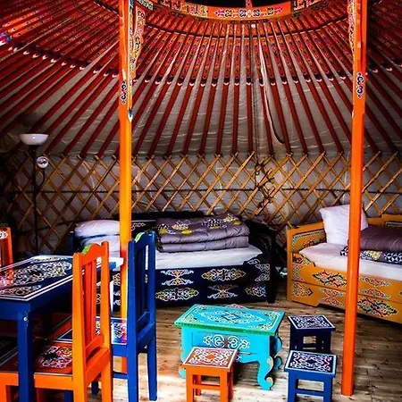 Le Village Insolite Yourte Et Roulotte Campsite Saint-Benoit-des-Ondes