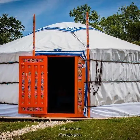 Le Village Insolite Yourte Et Roulotte Campsite
